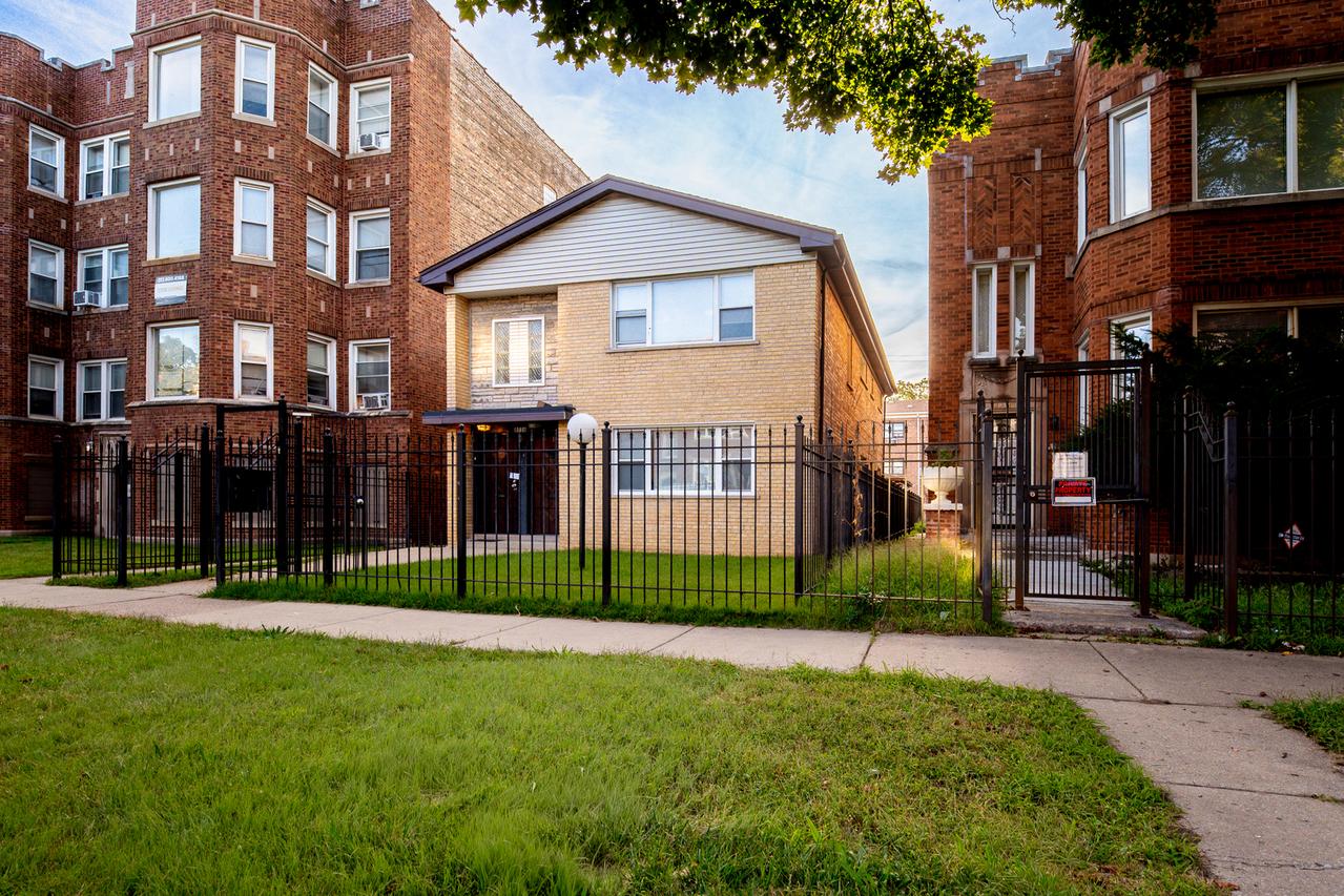 8036 S Vernon Ave., Chicago, IL 60619