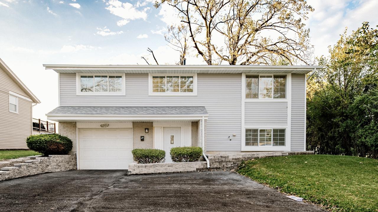 3500 Laurel Ln., Hazel Crest, IL 60429