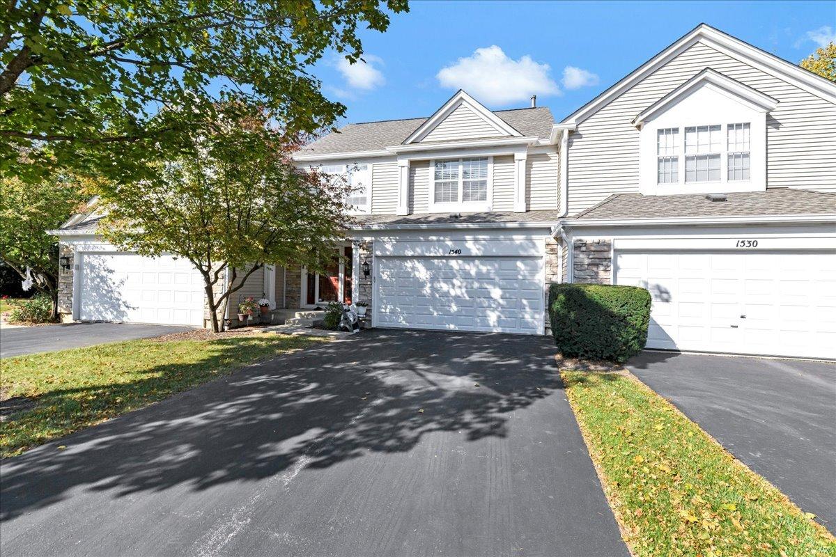 1540 Regan Ct., Hoffman Estates, IL 60192