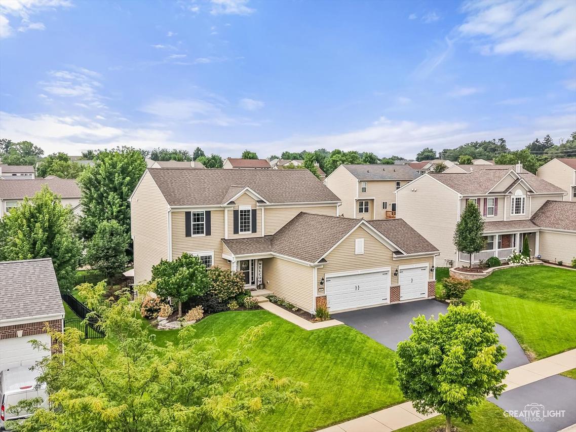 180 Chapin Way, Oswego, IL 60543