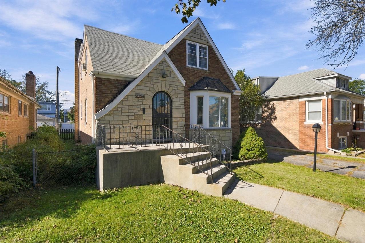 3440 N Oak Park Ave., Chicago, IL 60634