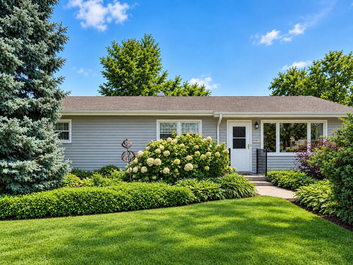 113 Holly Ave., Darien, IL 60561