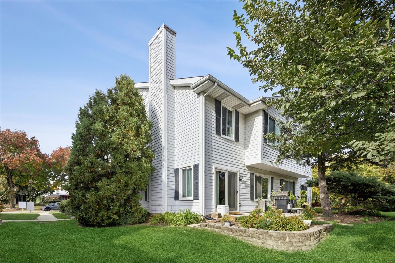 7937 Knottingham Cir. #C, Darien, IL 60561