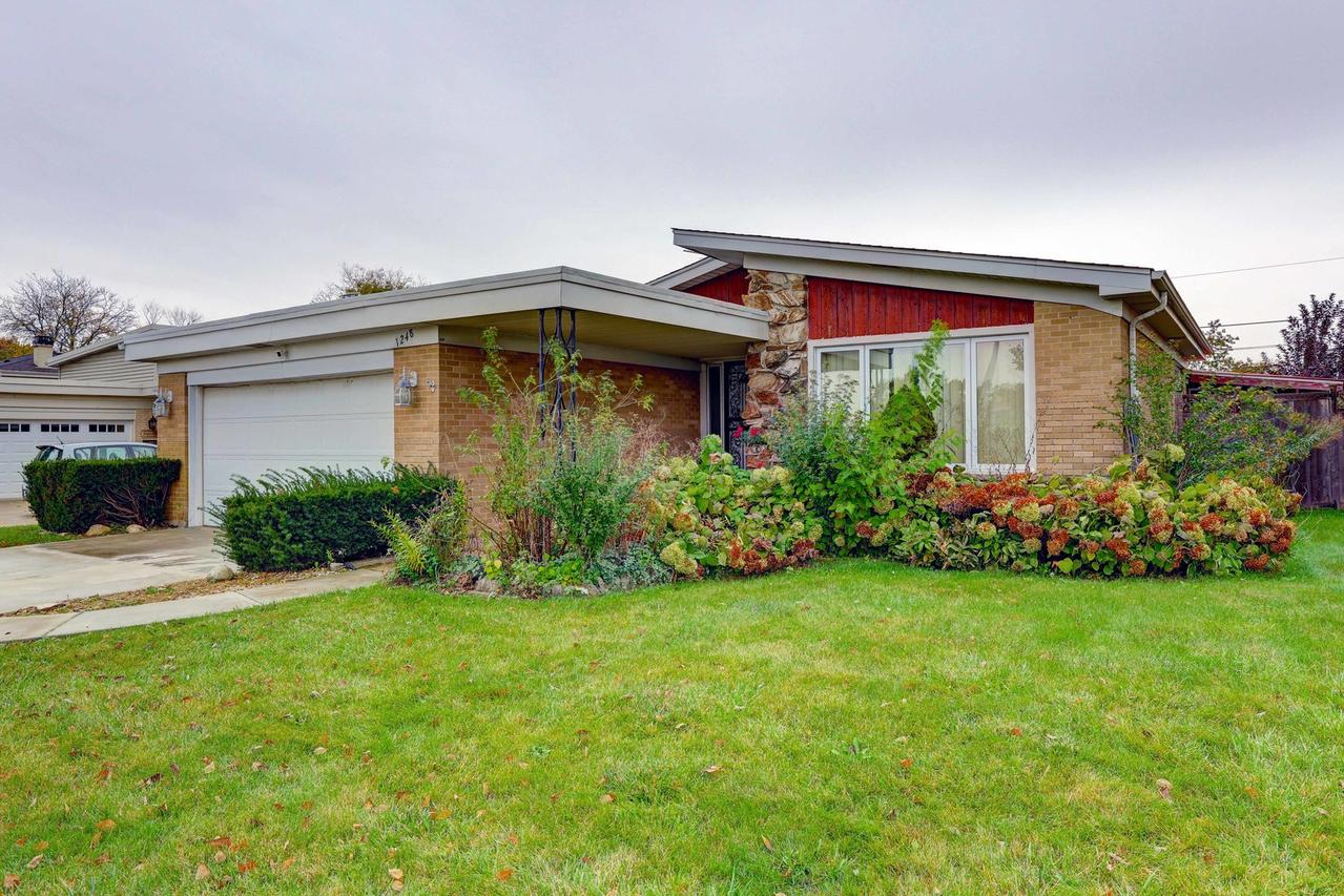 1248 Andrea Ln., Des Plaines, IL 60018