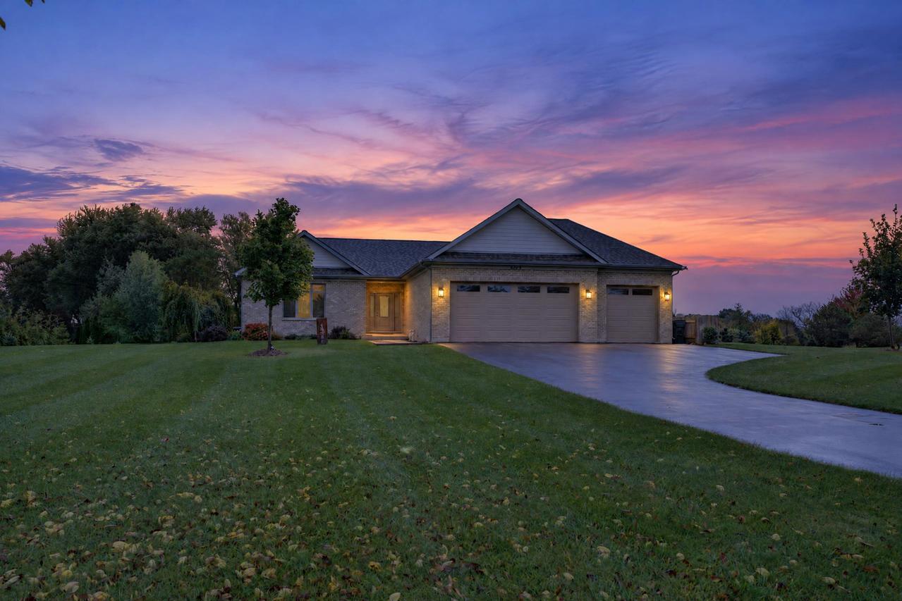 2629 Sanctuary Ln., Spring Grove, IL 60081