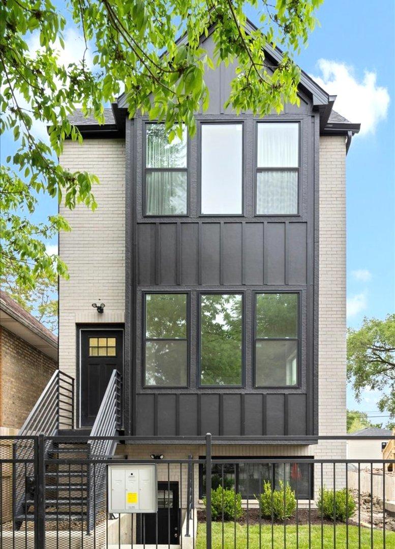 538 N Trumbull Ave., Chicago, IL 60624