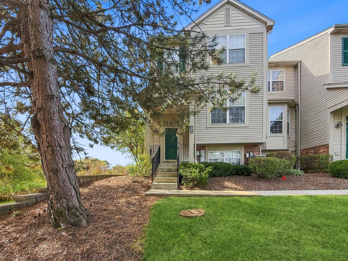 1071 Ellsworth Dr., Grayslake, IL 60030