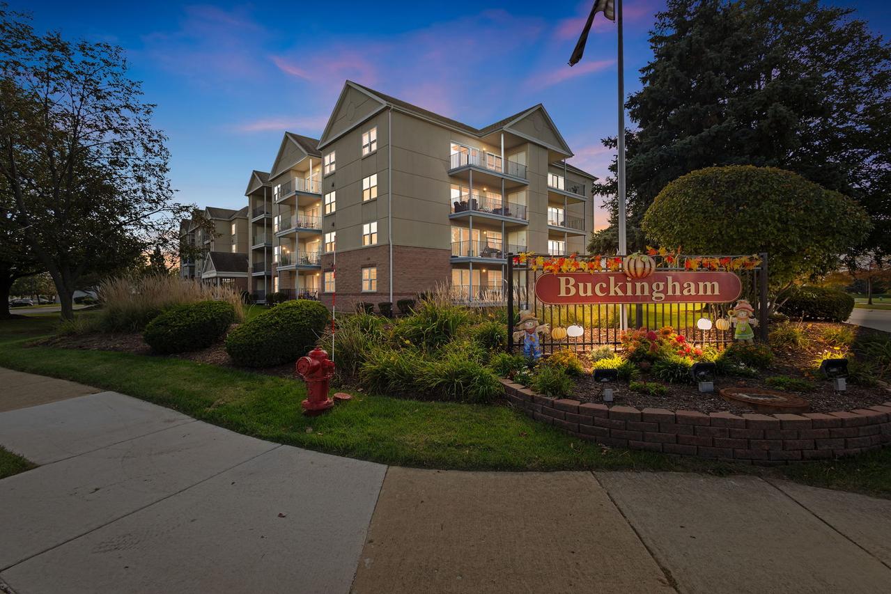 13750 Bristlecone Dr. #310, Plainfield, IL 60544