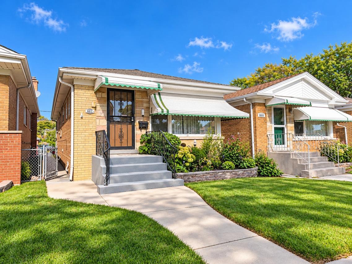6812 W Higgins Ave., Chicago, IL 60656