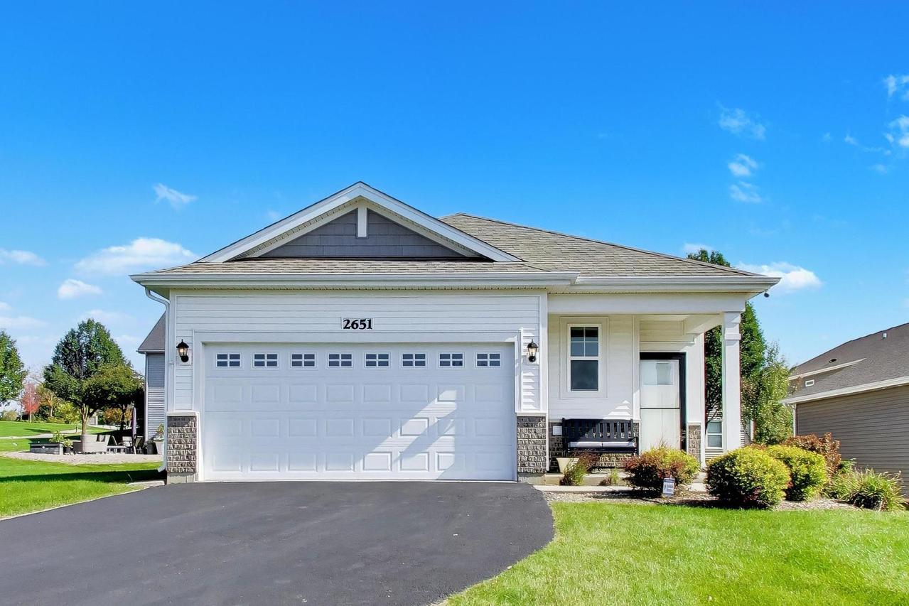 2651 Harnish Dr., Algonquin, IL 60102