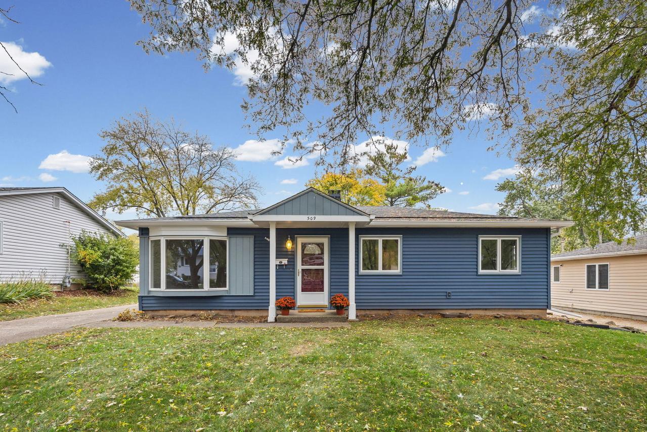 509 N California Ave., Mundelein, IL 60060
