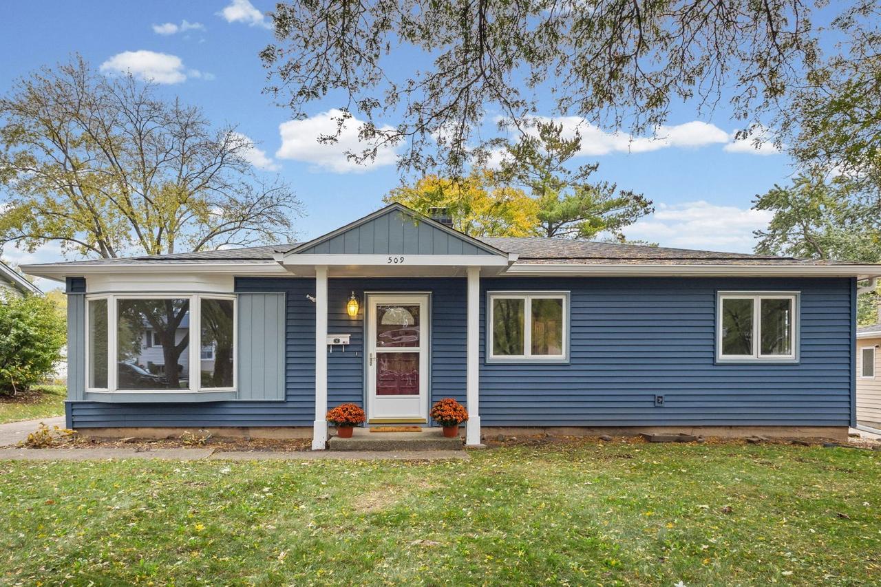 509 N California Ave., Mundelein, IL 60060