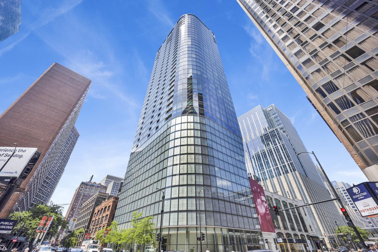 600 N Fairbanks Ct. #1504, Chicago, IL 60611