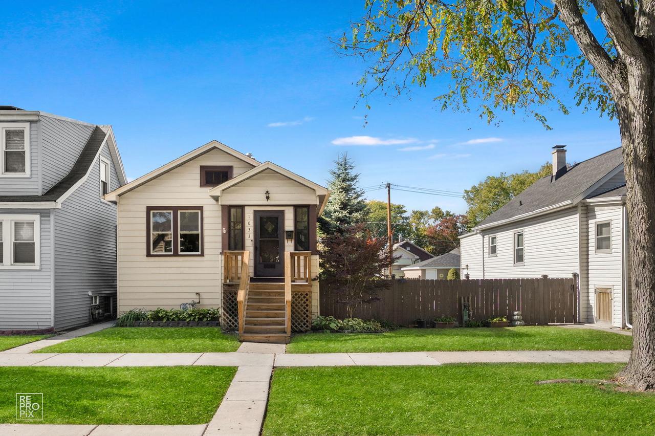 1033 Hannah Ave., Forest Park, IL 60130