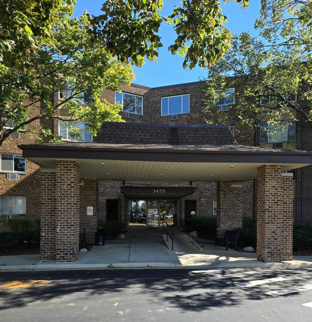 1475 Rebecca Dr. #409, Hoffman Estates, IL 60169