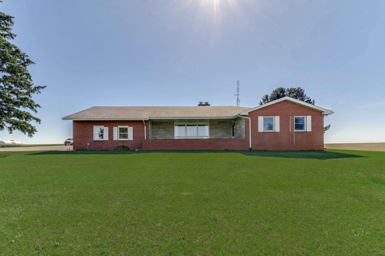 21739 E 500 North Rd., Downs, IL 61736