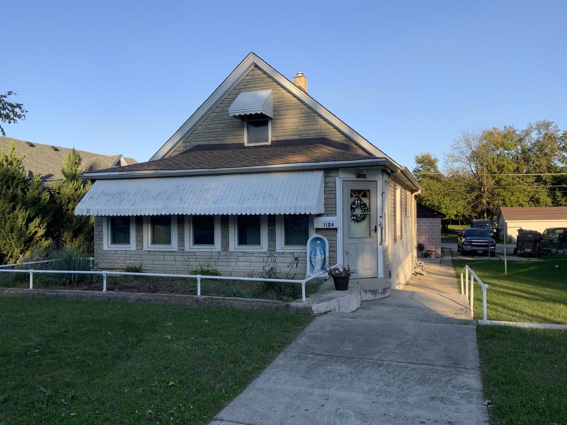 1124 N Hickory St., Joliet, IL 60435