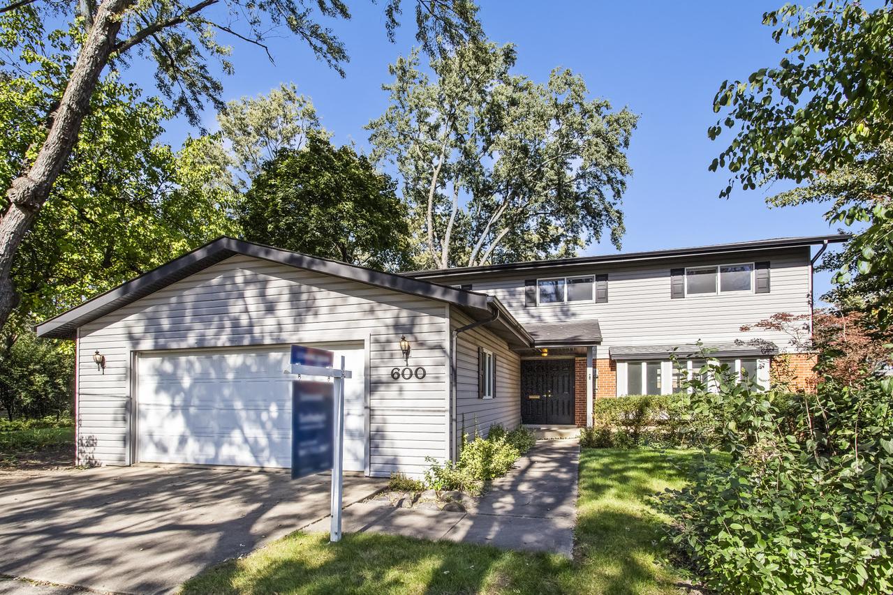 600 Fairway Dr., Glenview, IL 60025