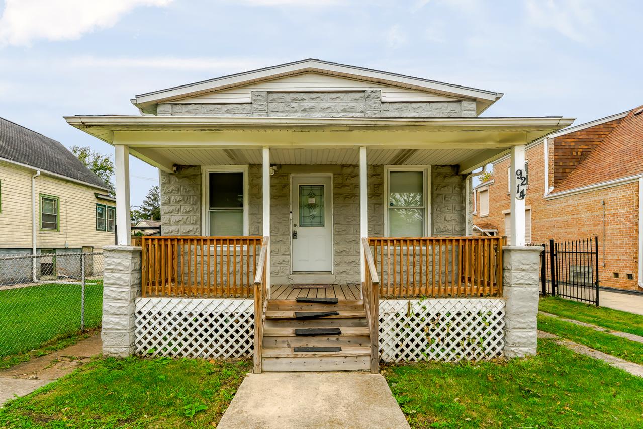 9214 S Woodlawn Ave., Chicago, IL 60619