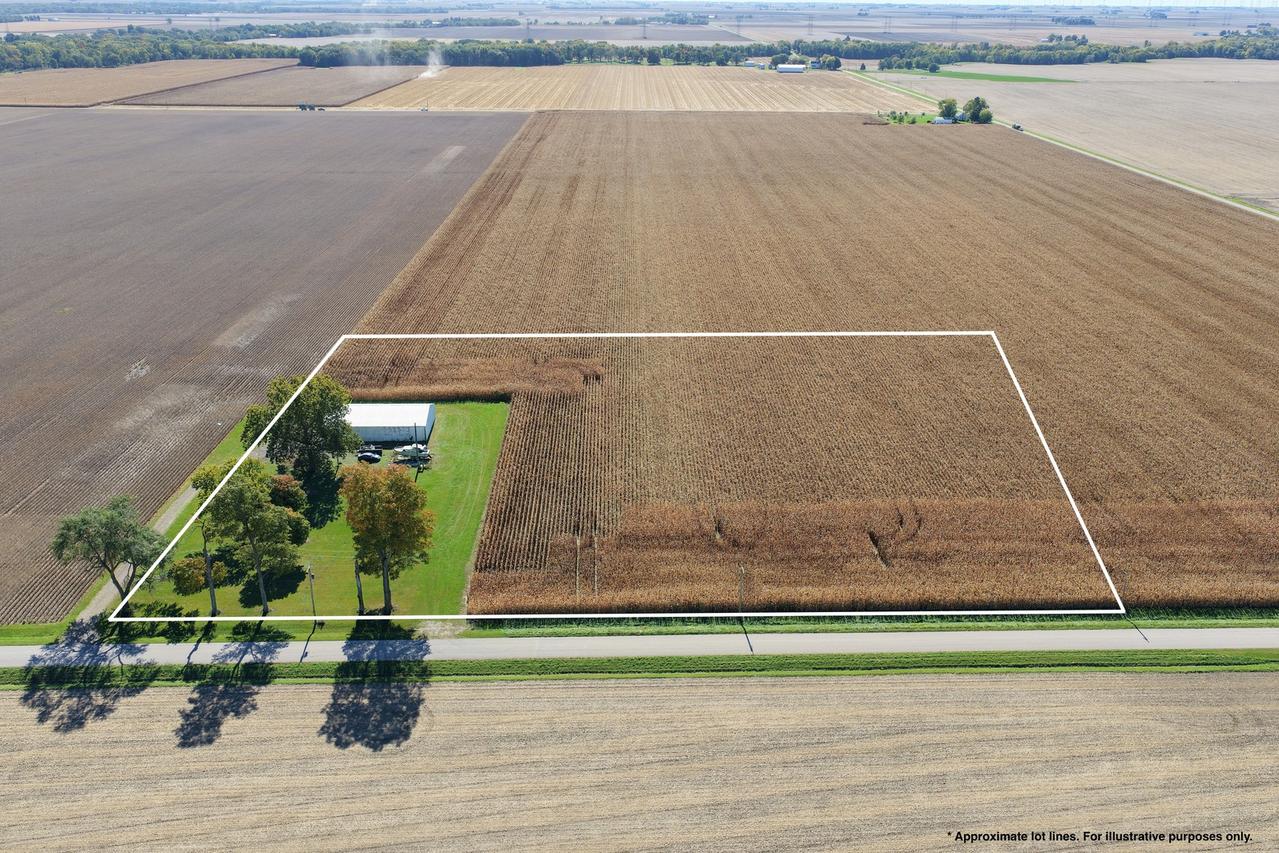 6232 E 2800 North Rd., Ancona, IL 61311