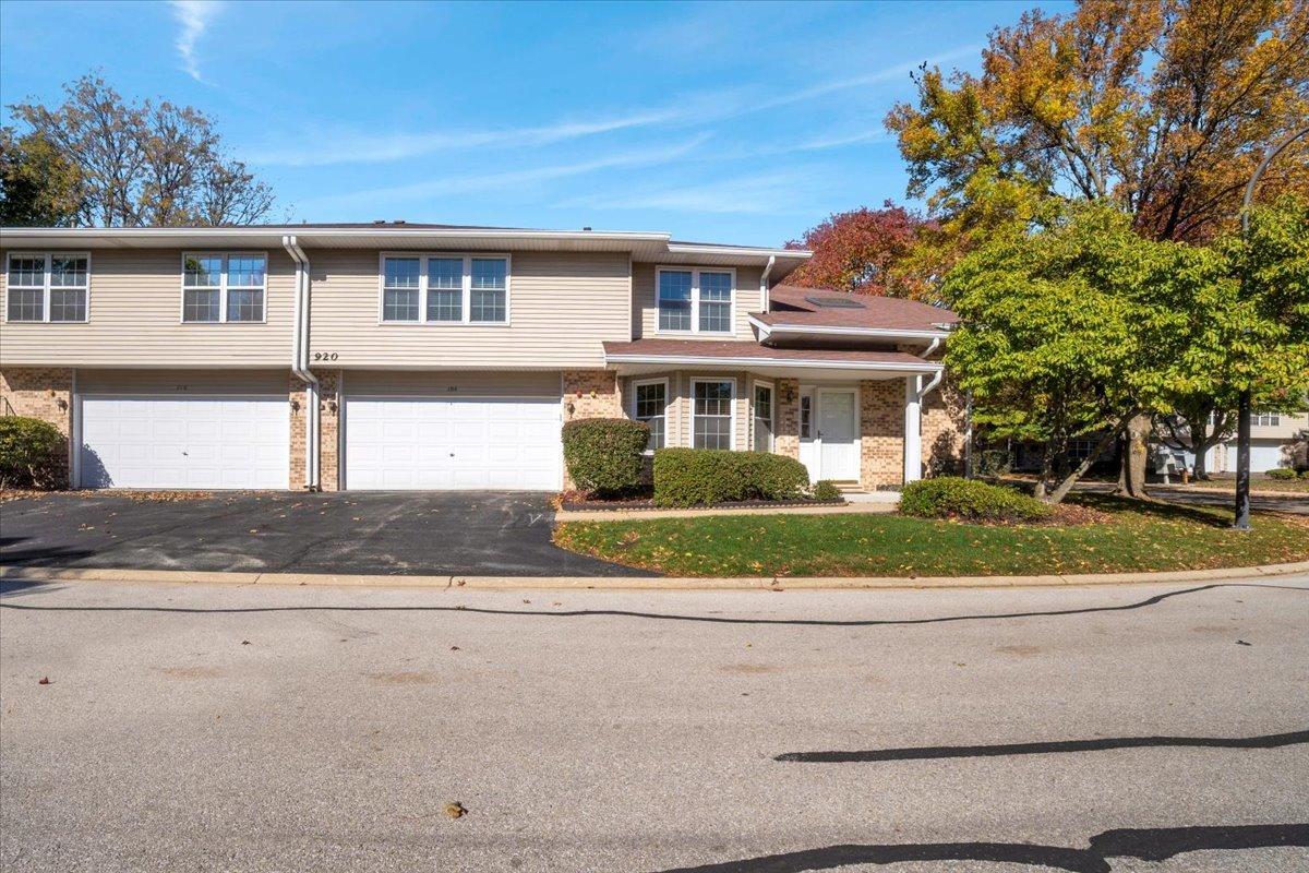 920 Elderberry Cir. #104, Naperville, IL 60563