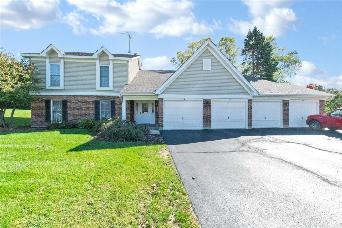312 N Thornwood Dr., Mchenry, IL 60050
