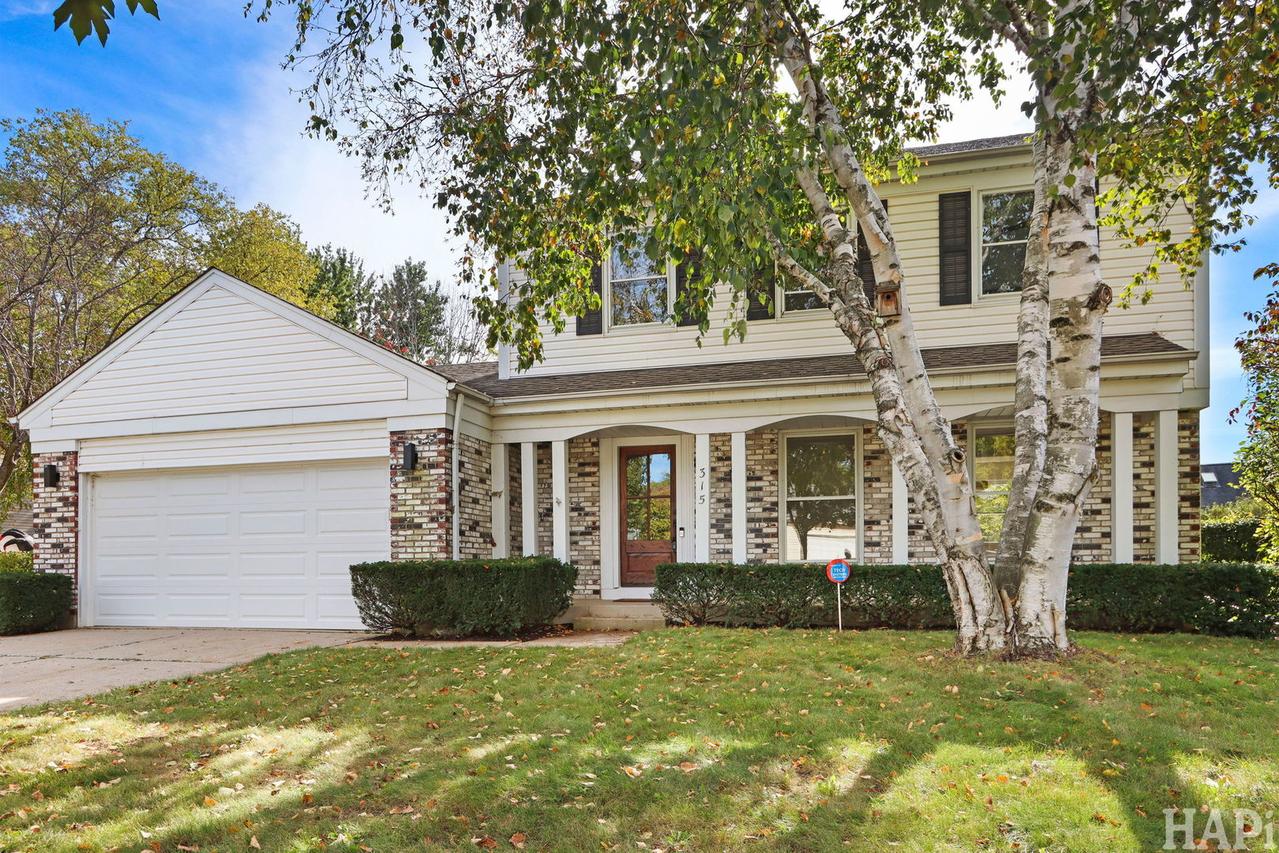315 Alexandria Dr., Vernon Hills, IL 60061