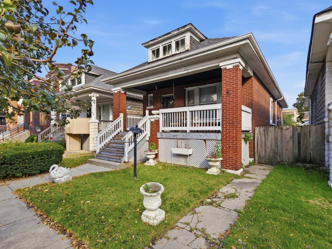 7517 S Peoria St., Chicago, IL 60620