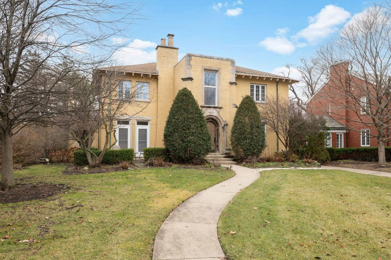 1210 William St., River Forest, IL 60305