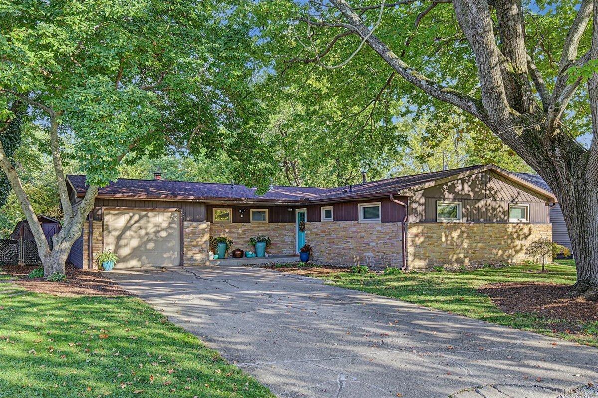 808 S Fair St., Champaign, IL 61821