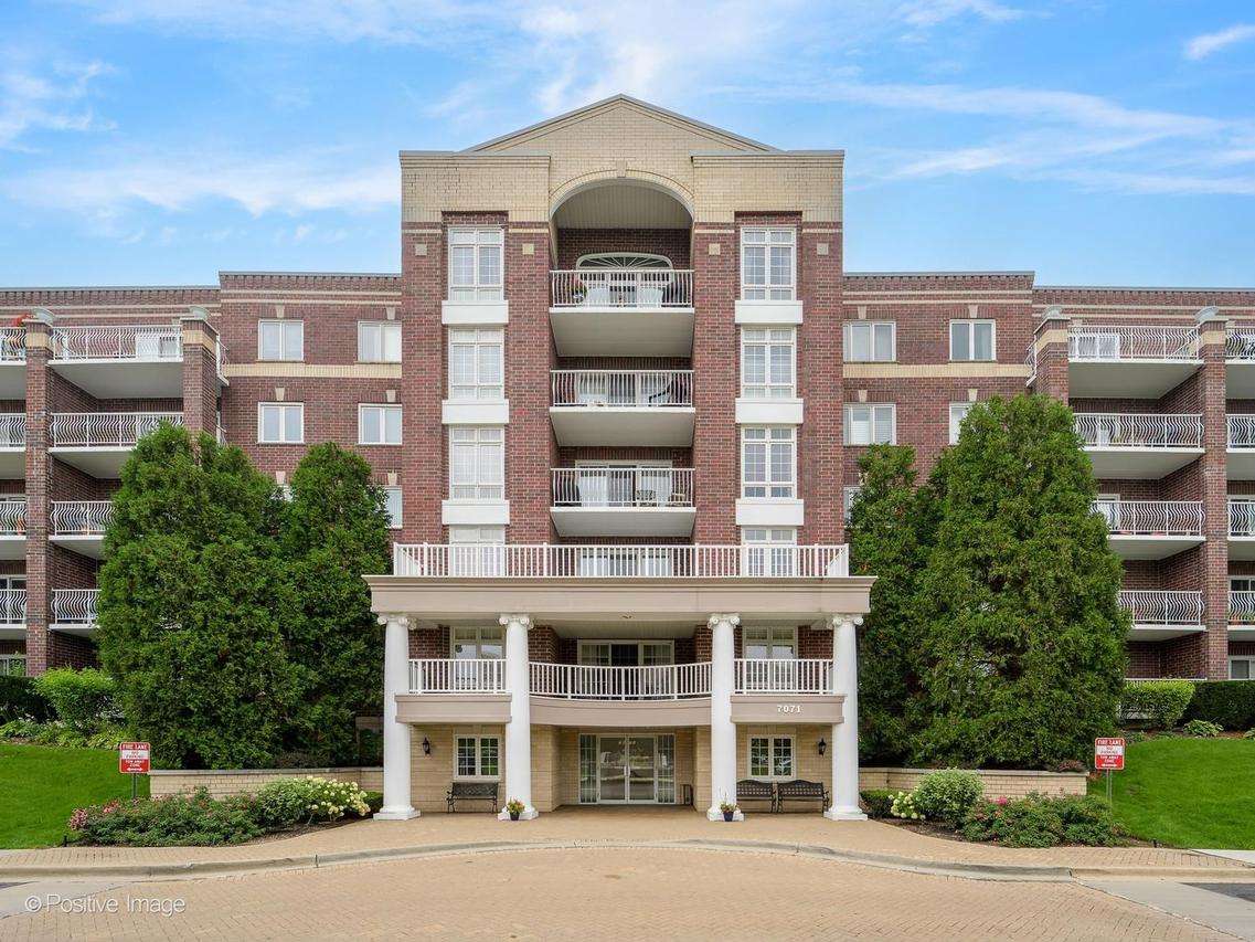 7071 W Touhy Ave. #408, Niles, IL 60714