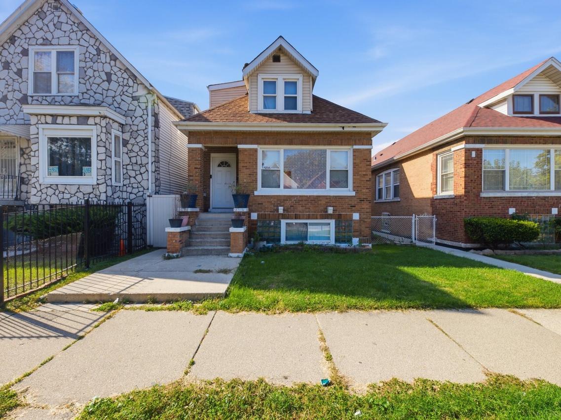 5126 S Spaulding Ave., Chicago, IL 60632
