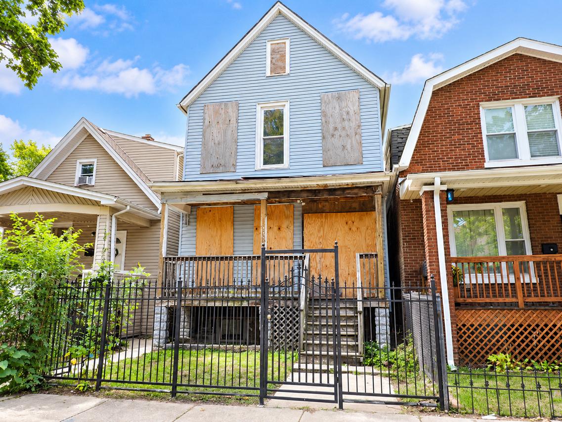 7356 S Champlain Ave., Chicago, IL 60619