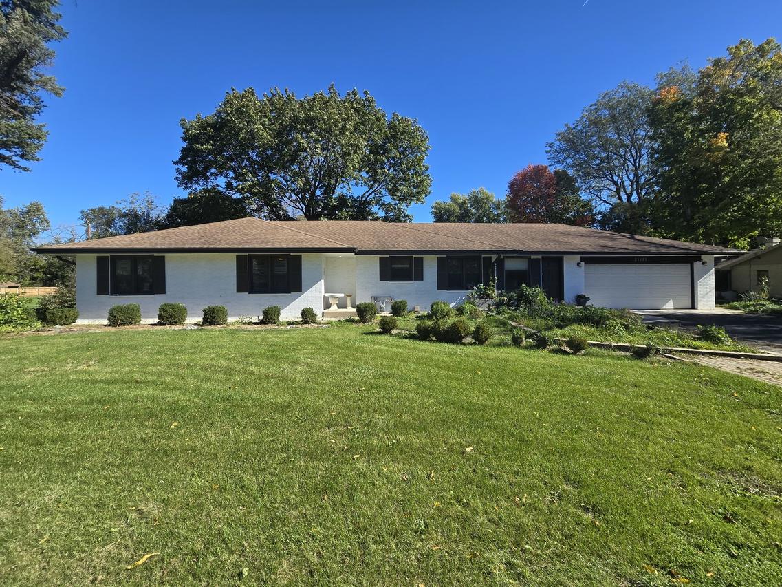 31111 N O'plaine Rd., Green Oaks, IL 60048