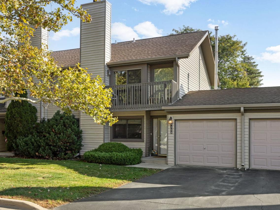 6459 Nash St., Downers Grove, IL 60516