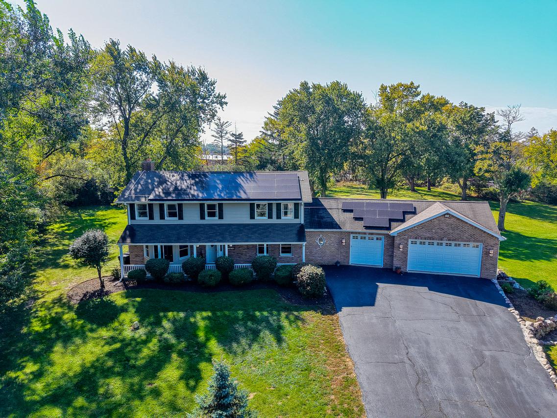 32876 N Atkinson Rd., Grayslake, IL 60030