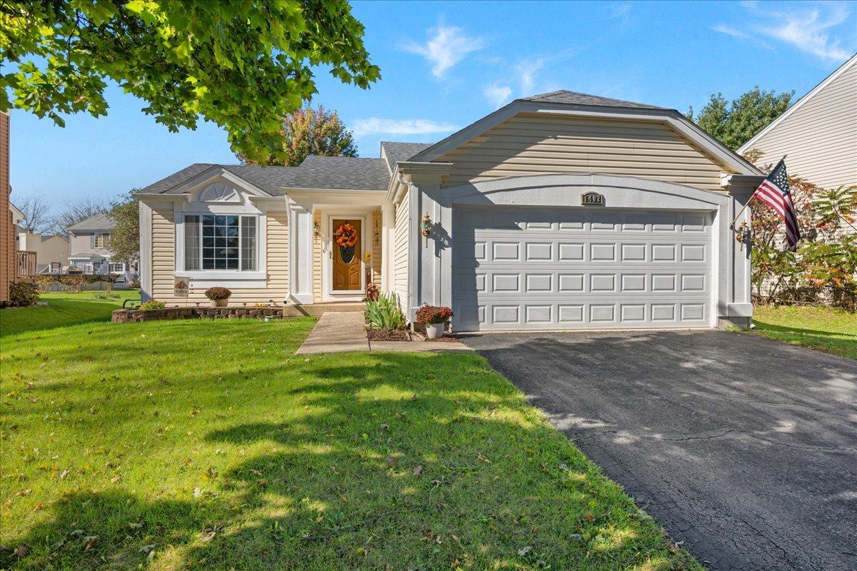 1402 Green Oak Tr., Aurora, IL 60506