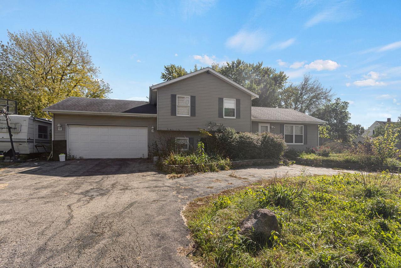 200 Dunlap St., Harvard, IL 60033
