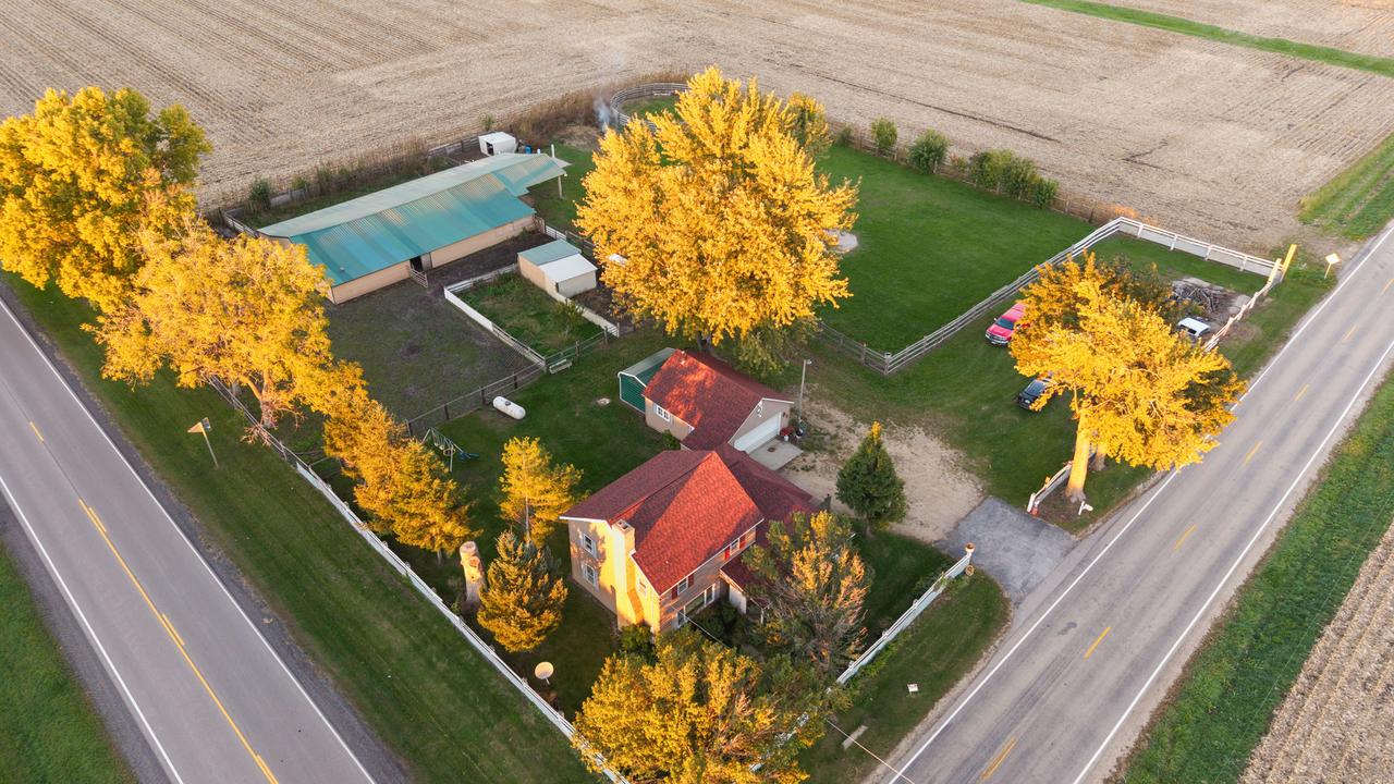 30082 Holly Rd., Sterling, IL 61081