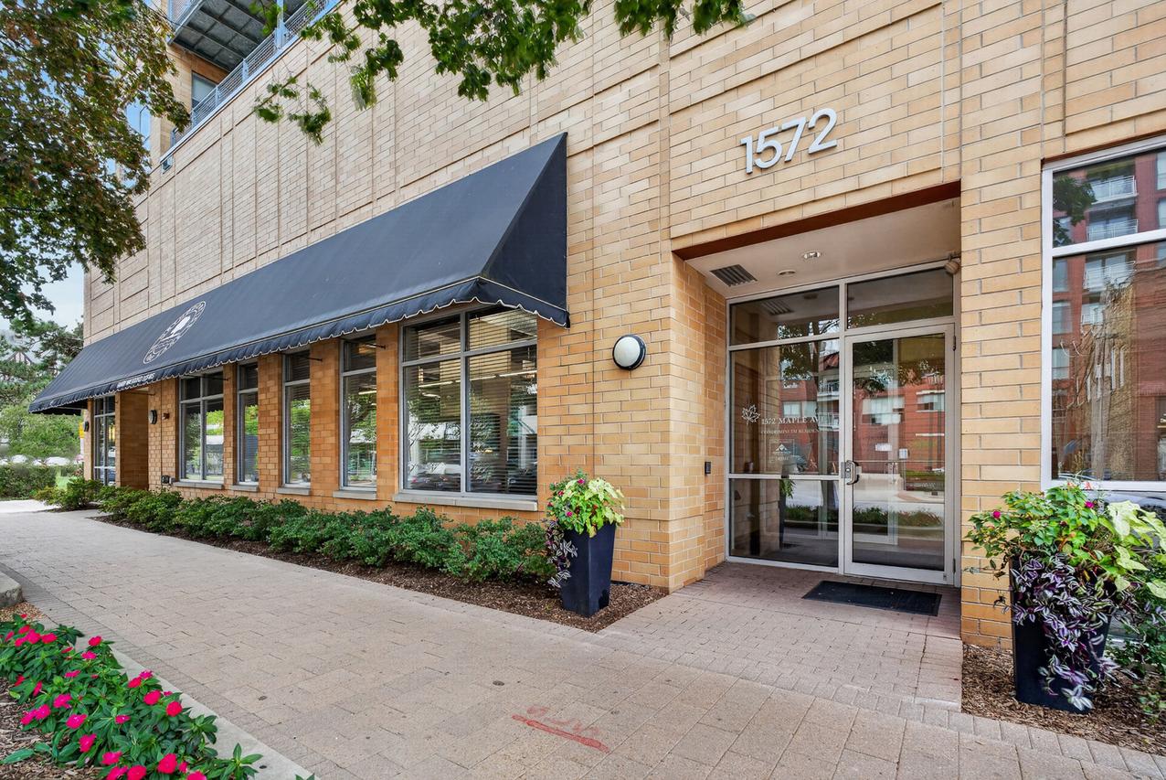 1572 Maple Ave. #406, Evanston, IL 60201