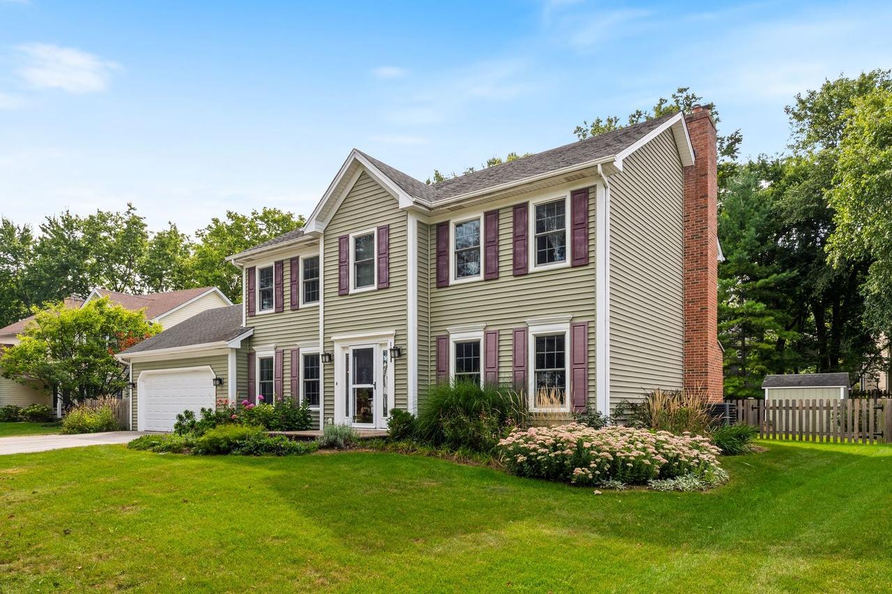 1628 Trent Ave., Naperville, IL 60563