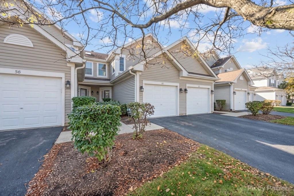 64 Harvest Gate Rd., Lake In The Hills, IL 60156