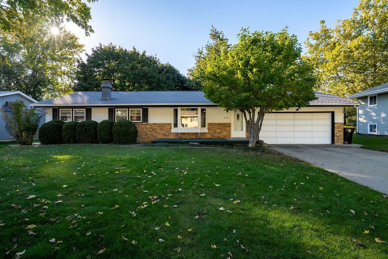 203 Sandra Ln., Normal, IL 61761