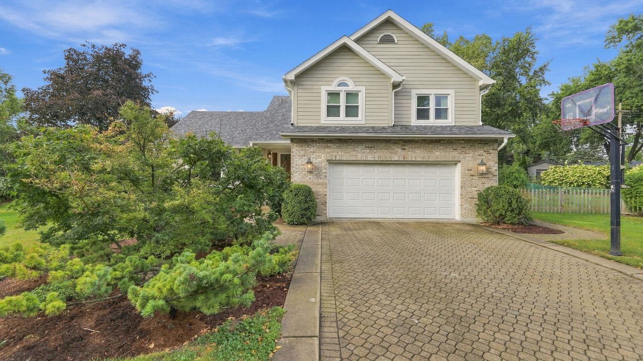 7810 Regency Grove Dr., Darien, IL 60561