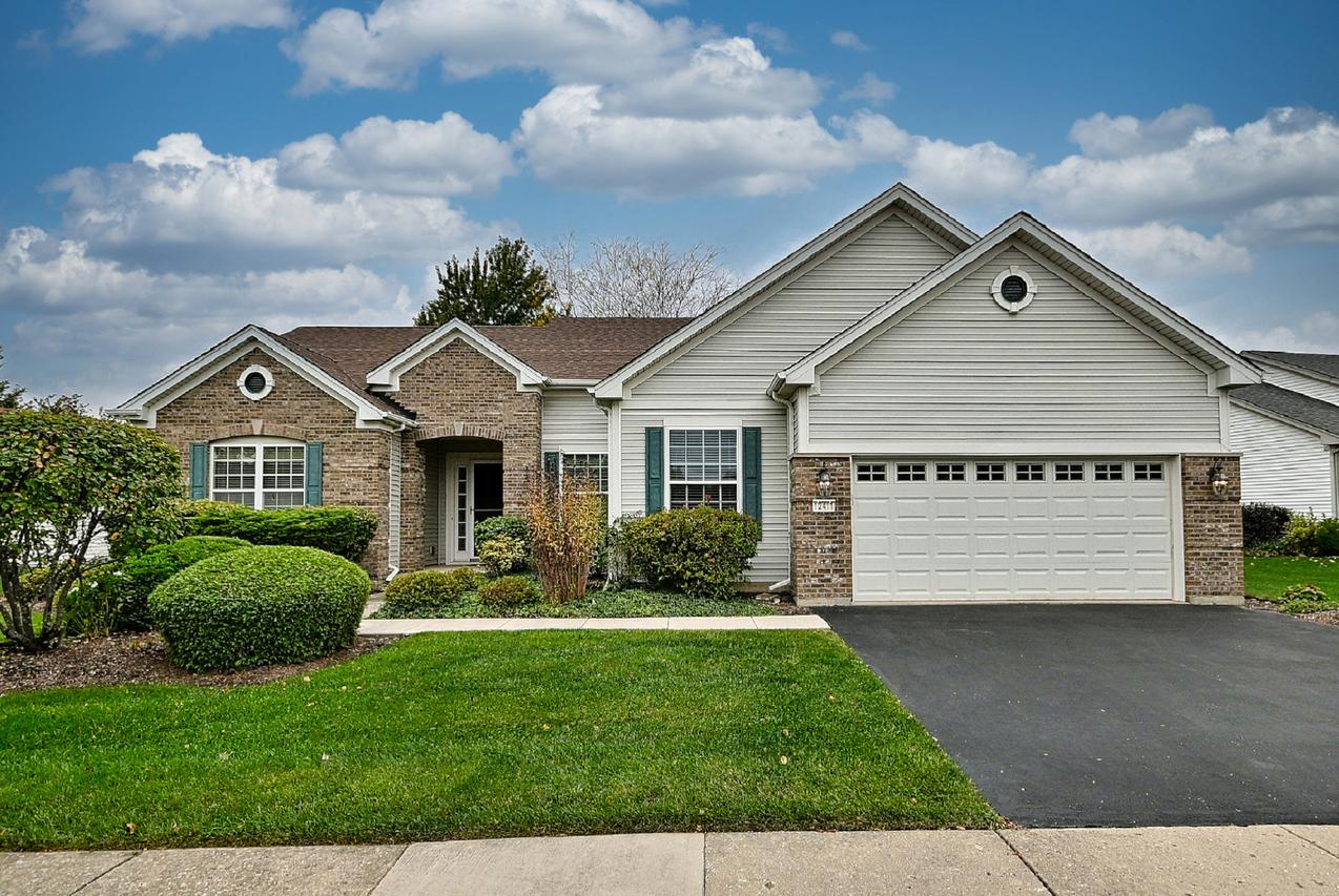 12411 Cold Springs Dr., Huntley, IL 60142