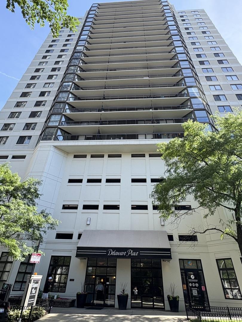 33 W Delaware Pl. #P335, Chicago, IL 60610