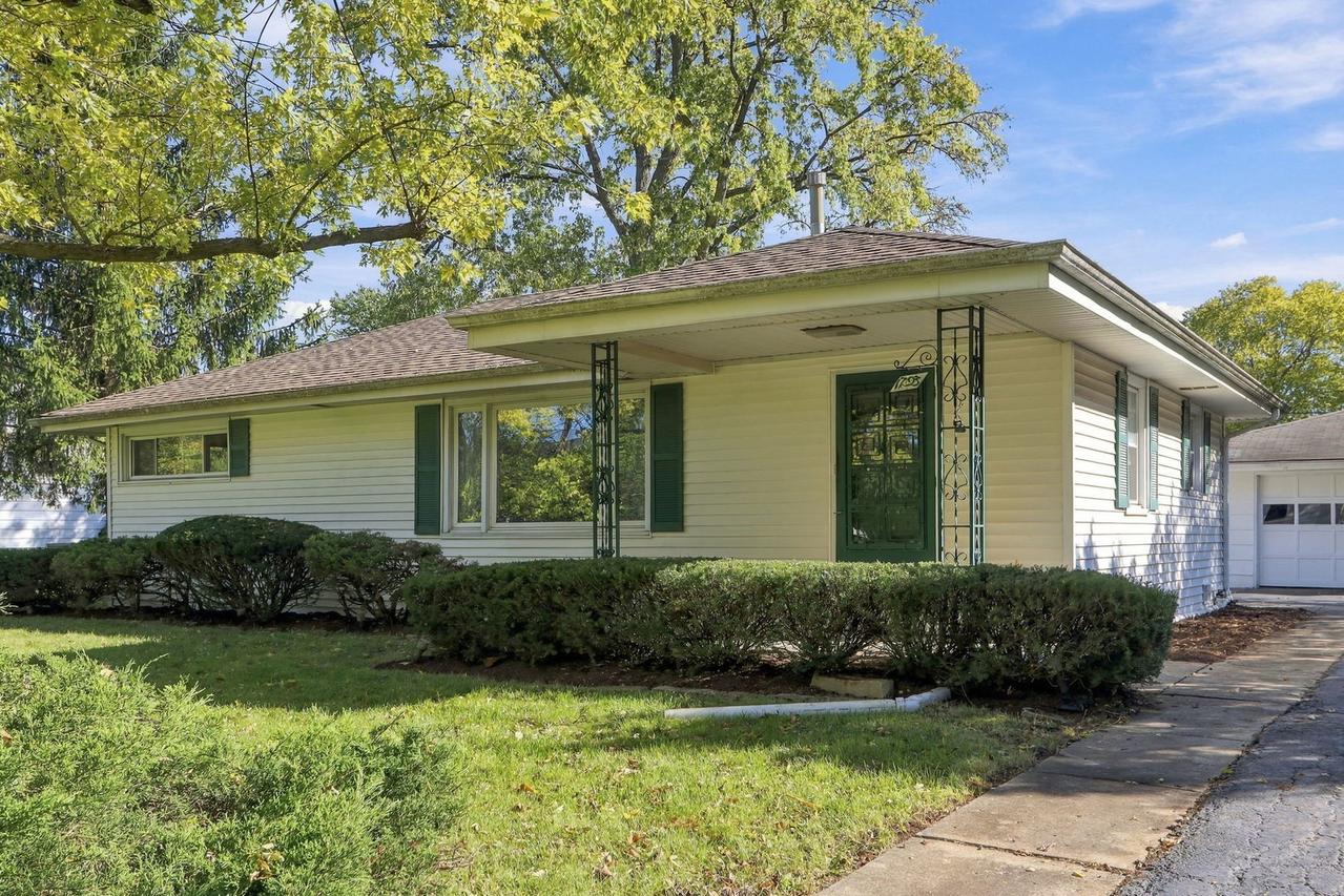 1793 Western Ave., Northbrook, IL 60062