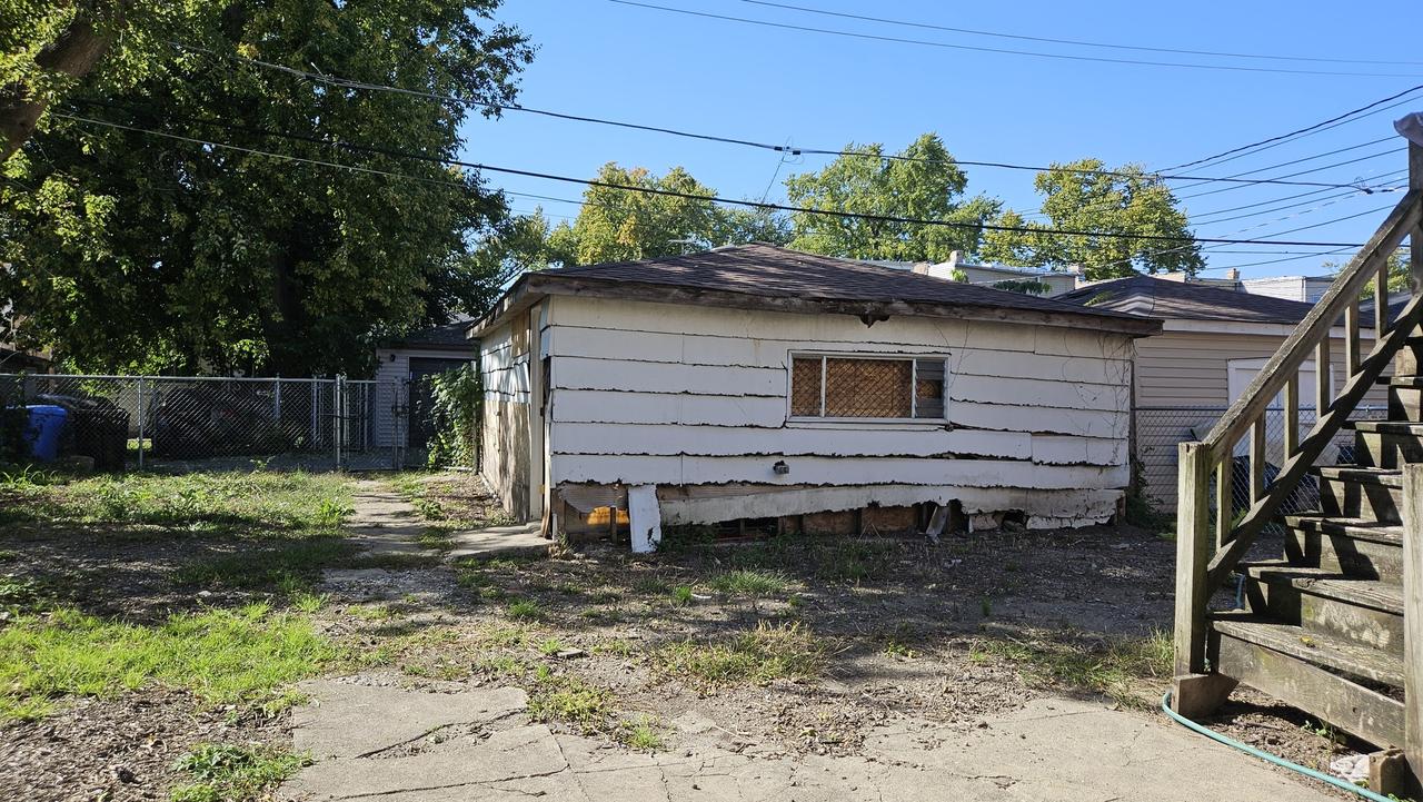 6532 S Eberhart Ave., Chicago, IL 60637