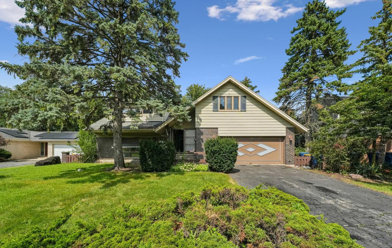 2720 Appletree Ln., Northbrook, IL 60062