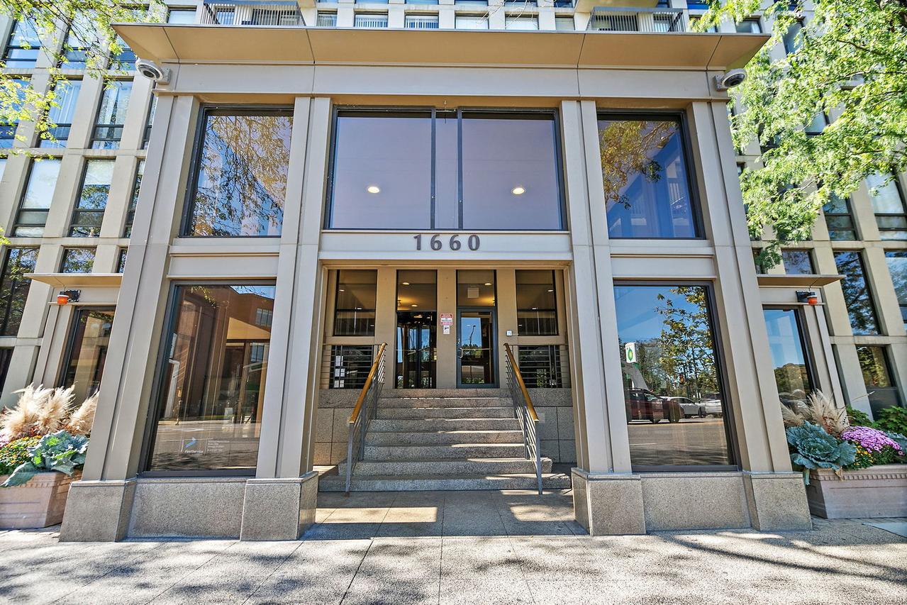 1660 N Lasalle Dr. #305, Chicago, IL 60614